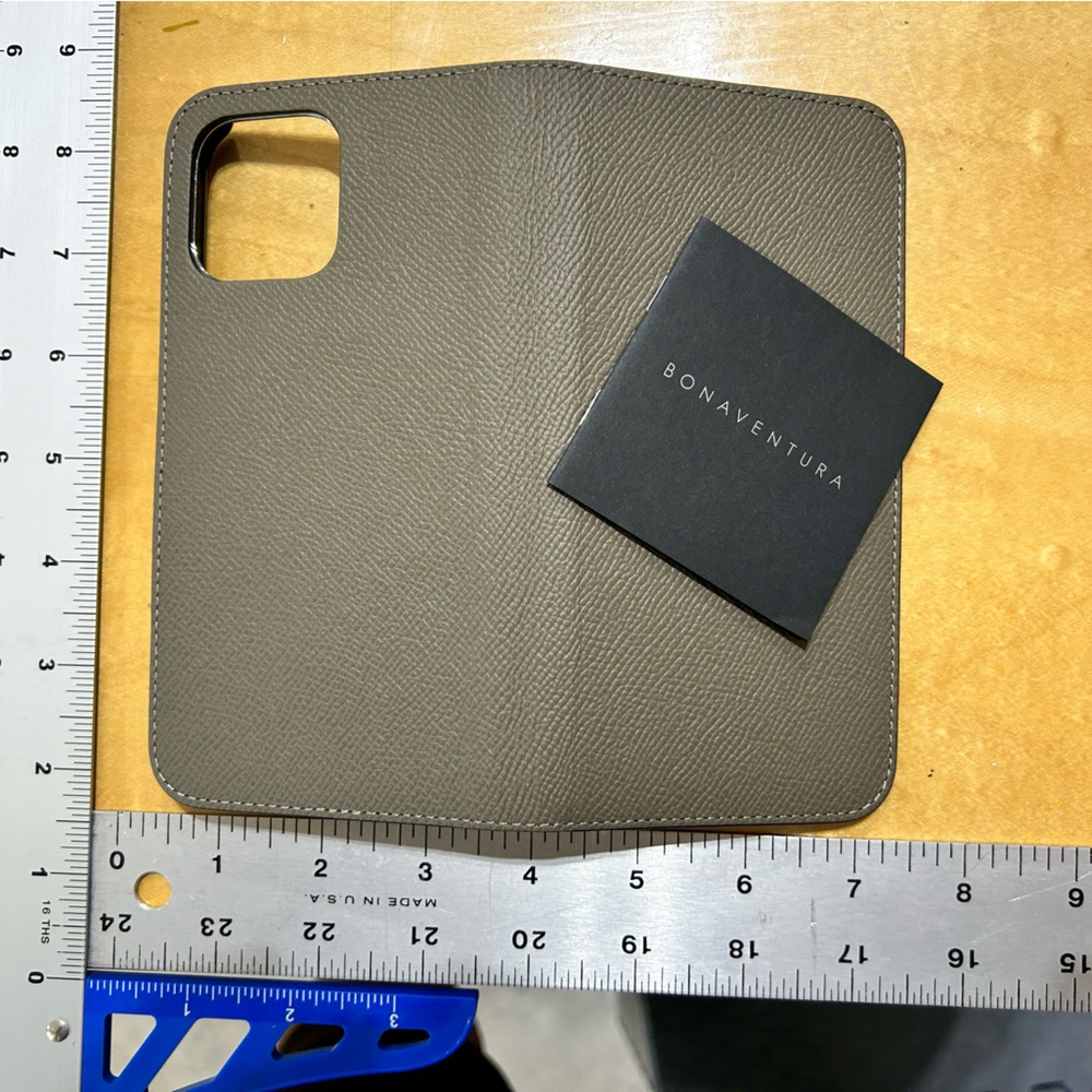iPhone pro max 13 or 14 leather case